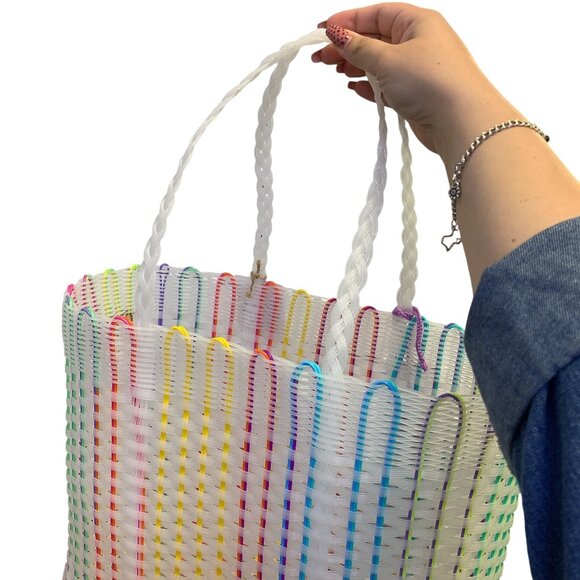 Squeeze De Citron Woven Tote Bag With Rainbow Stripes & Pom-Pom Keychain - Picture 4 of 7
